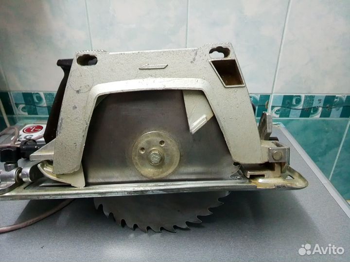 Пила электрическая дисковая