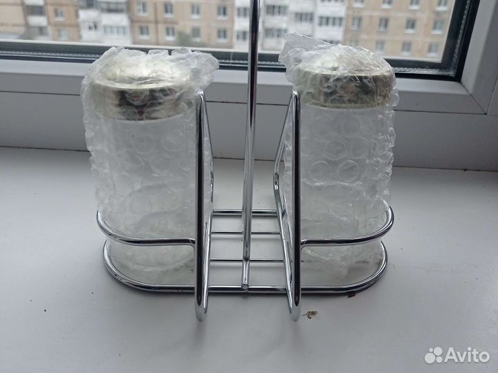 Солонка и перечница