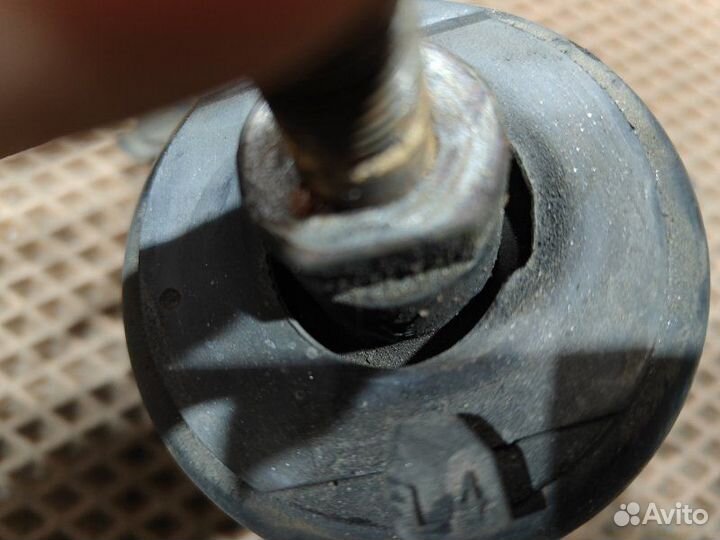 Подушка двс правая Toyota Alphard ANH10W 2azfe