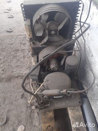 Холодильный компрессор