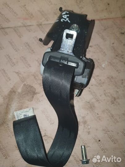 Ремень безопасности задний Mazda 3 BM мазда