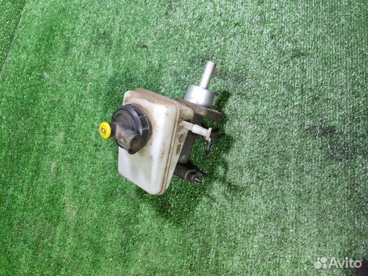 Главный тормозной цилиндр Renault Logan