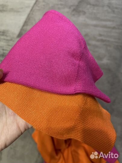 Свитер женский