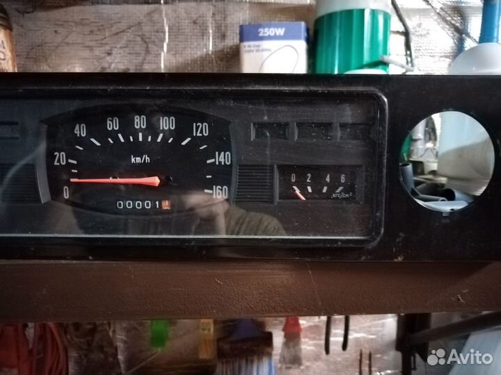 Панель спидометра