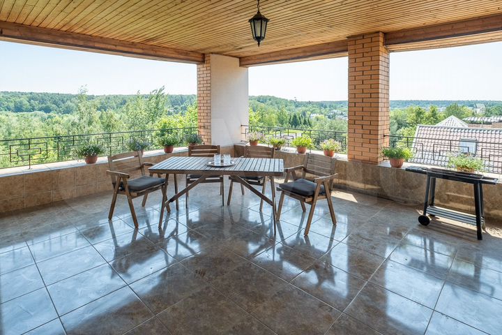 6-к. квартира, 400 м², 4/5 эт.