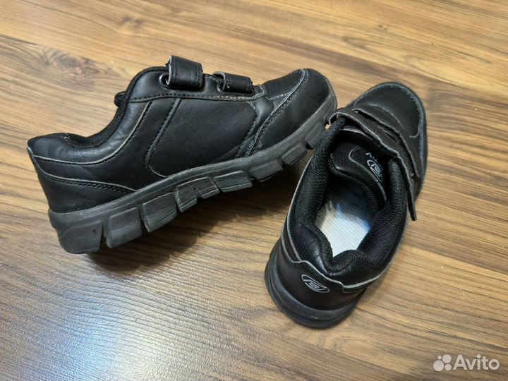 Обувь для мальчика 32 и 35 размеры