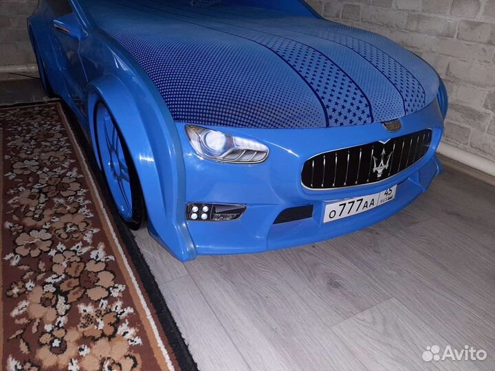 Детская кровать машина с подсветкой