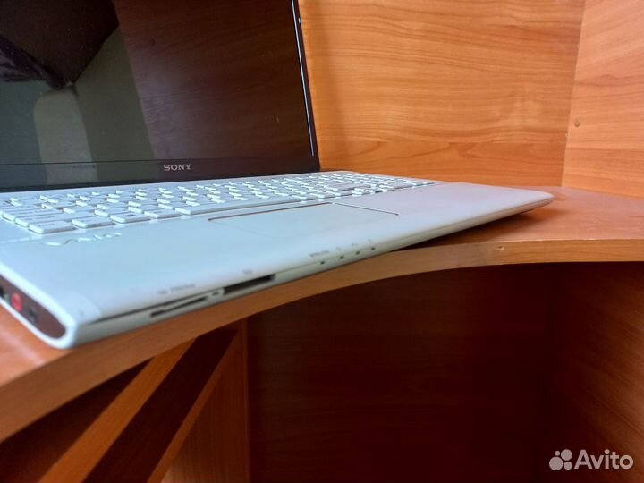 Ноутбук Sony vaio SVE171G11V