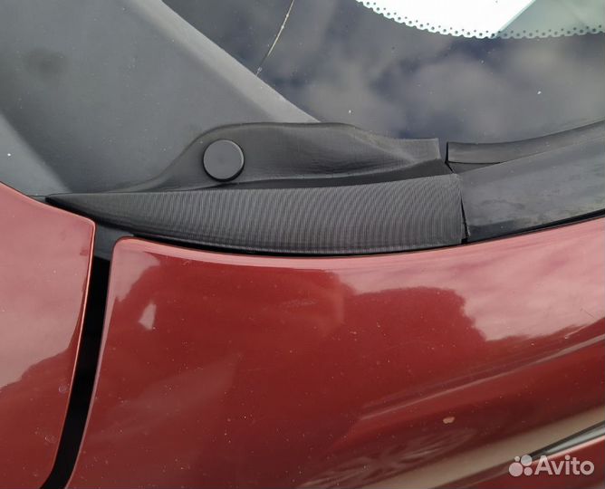 Накладка молдинга водослива Mitsubishi Grandis