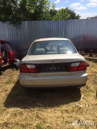 Продаю мазда 323 по запчастям