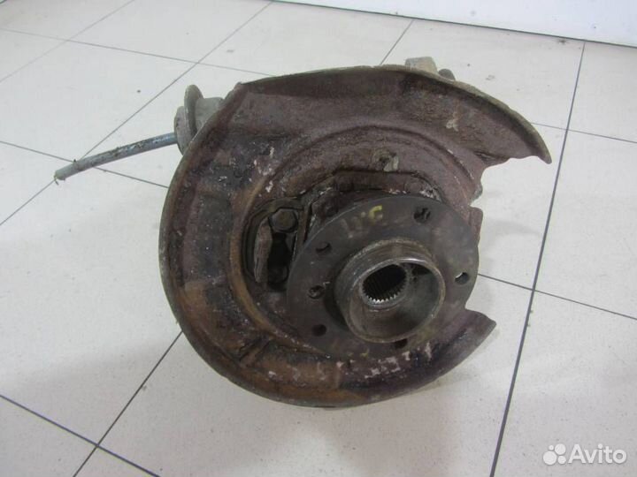 Кулак задний правый бмв 5 E39