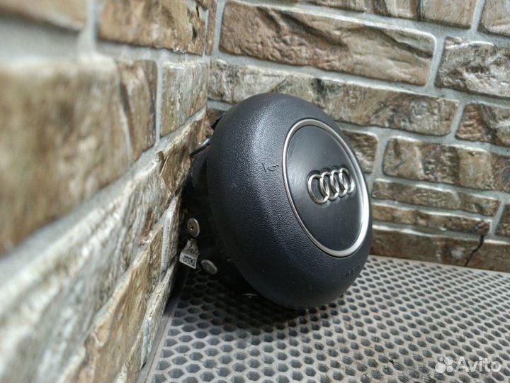 Подушка безопасности в рулевое колесо Audi TT/RS/T