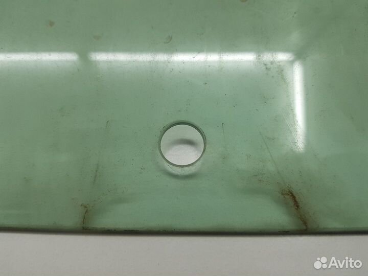 Стекло задней правой двери (Volkswagen Passat)