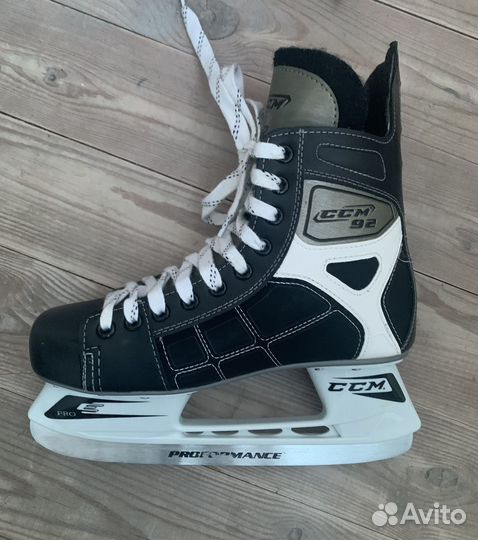 Коньки хоккейные мужские