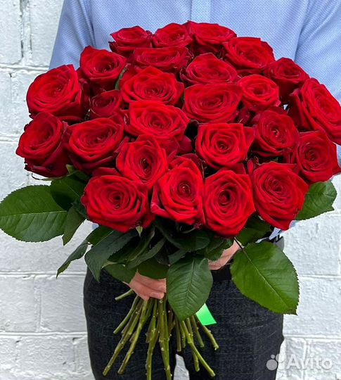 Букет из 25 красных роз с доставкой