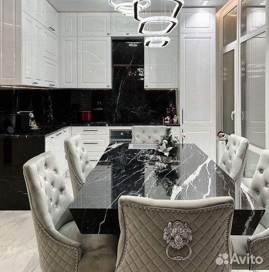 Угловой кухонный гарнитур классика