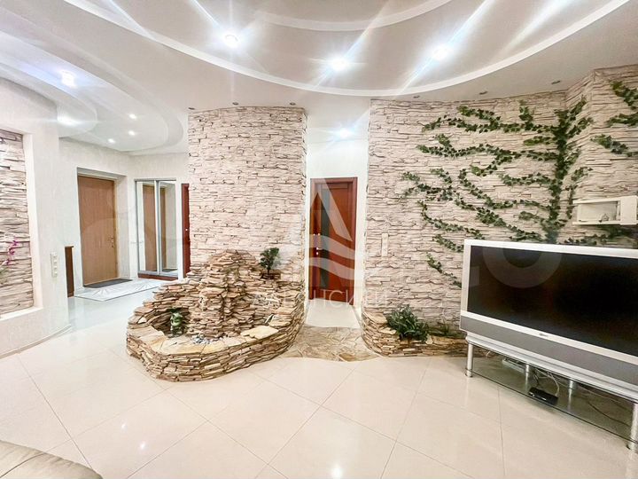 4-к. апартаменты, 130 м², 2/6 эт.