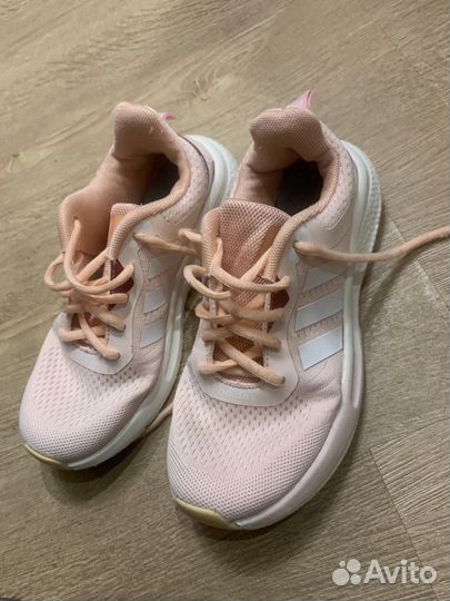 Кроссовки adidas