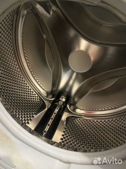 Стиральная машина Bosch classixx 5 работает