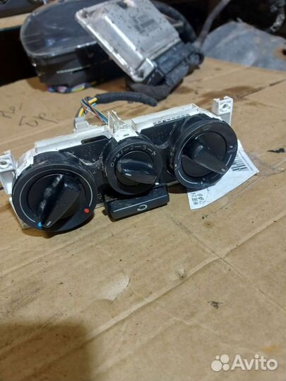 Блок управления климатом Skoda Octavia Tour