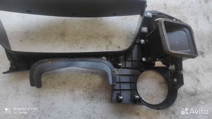 Консоль передней панели Ssang Yong Kyron