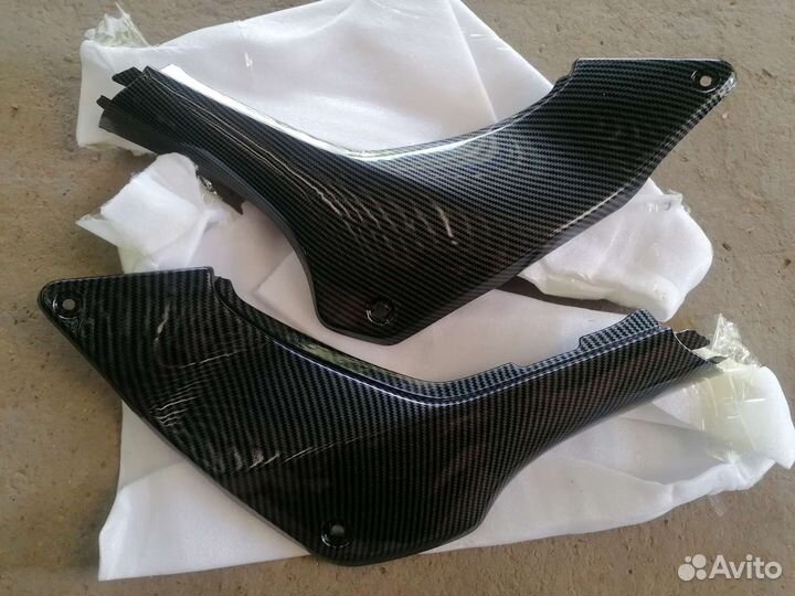 Боковой пластик Honda cb600 Hornet 98-04