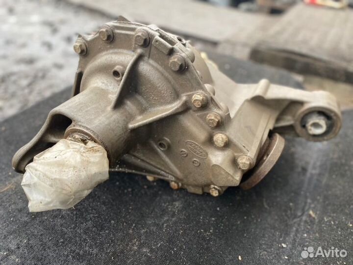 Редуктор заднего моста Land Rover Discovery 4