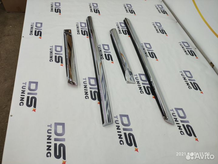 Молдинги Land Cruiser 200 Chrome 2016+