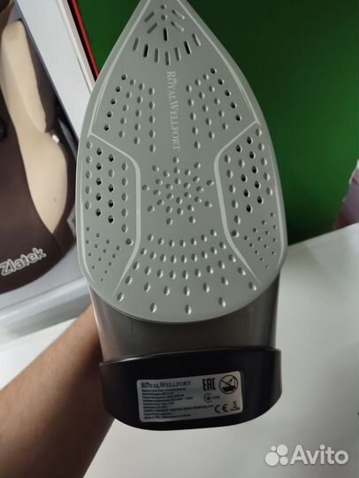 Утюг Royal wellfort RSI 0124 тм06