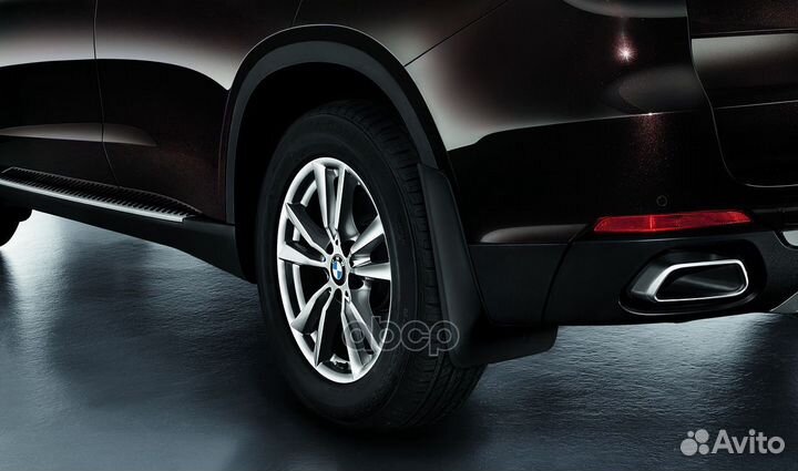 Брызговики переднего колеса 82162302409 BMW