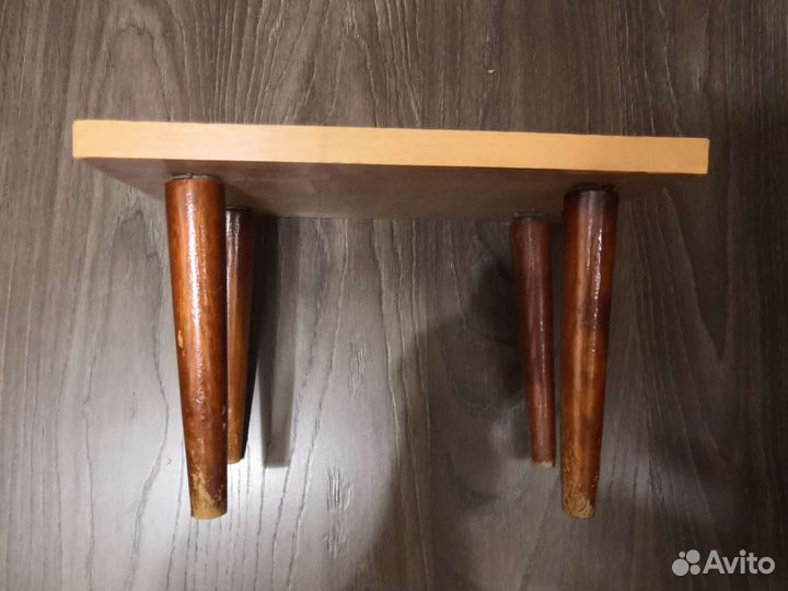 Кровать со столиком для кукол