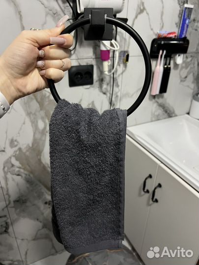 Держатель для полотенец черный