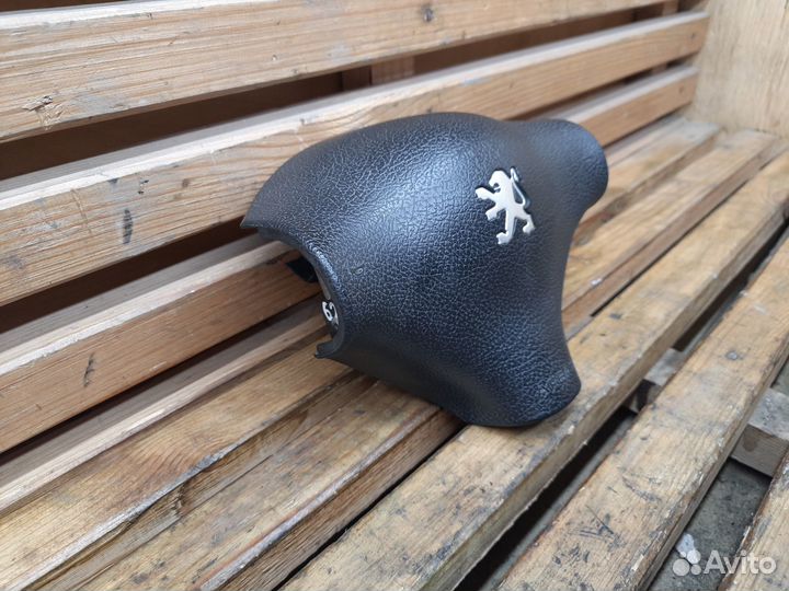 Peugeot 206 1.4 - Подушка в руль AIR BAG