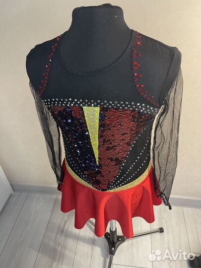 Платья новые для фигурного катания