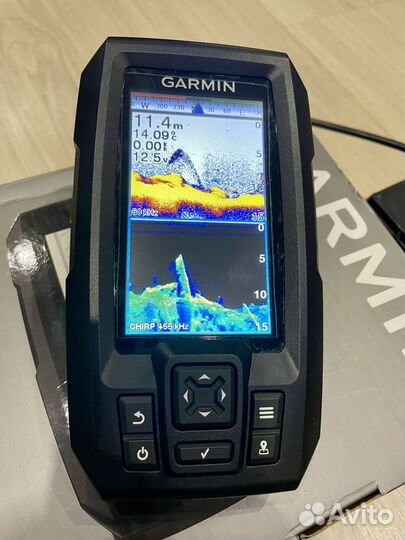 Продам эхолот Garmin striker vivid 4CV