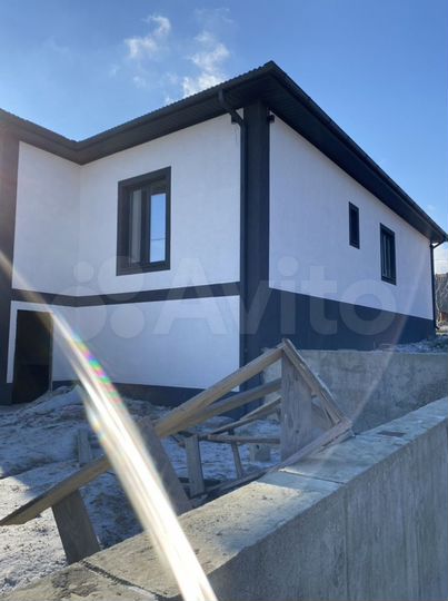 Дом 180 м² на участке 6 сот.