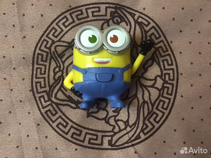 Игрушки из макдональдса миньоны