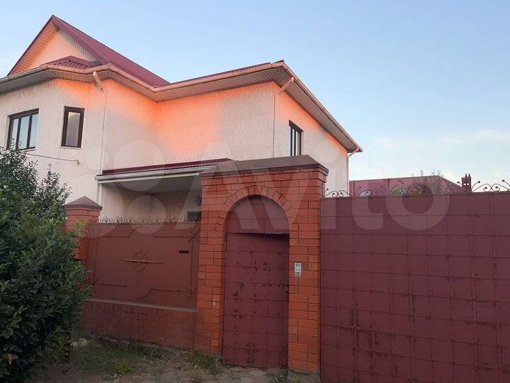 Дом 227,4 м² на участке 8 сот.