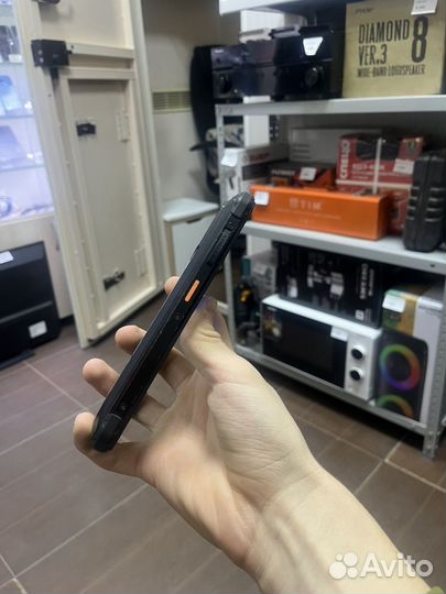 Бронированный телефон B1 Pro