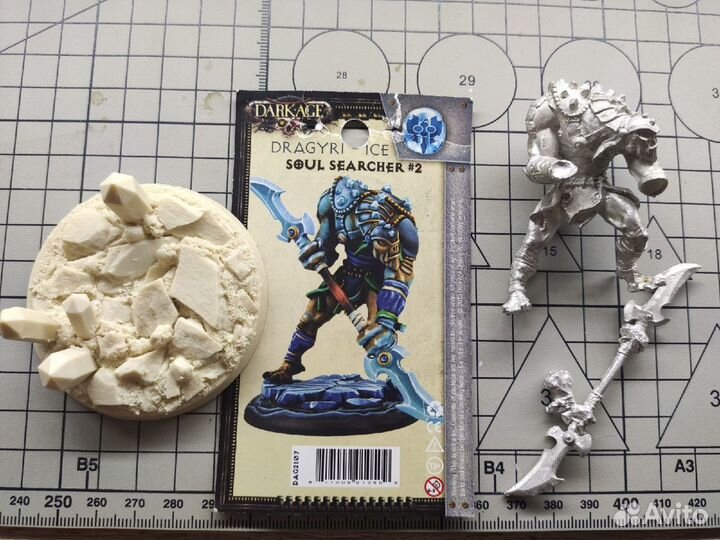 Оловянная фигурка