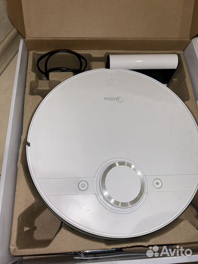 Робот пылесос midea M7