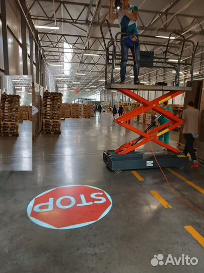 Гобо проектор для рекламы, слайд за день