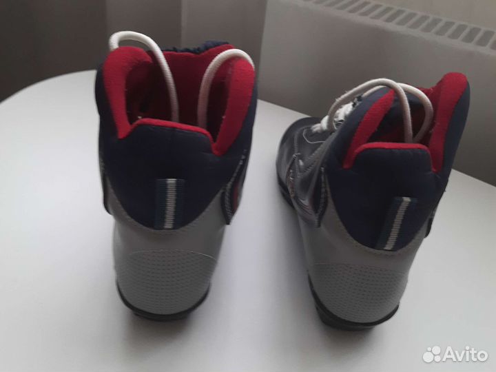 Лыжные ботинки размер 36