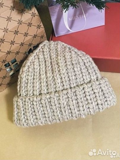 Шапка женская вязаная ручная работа