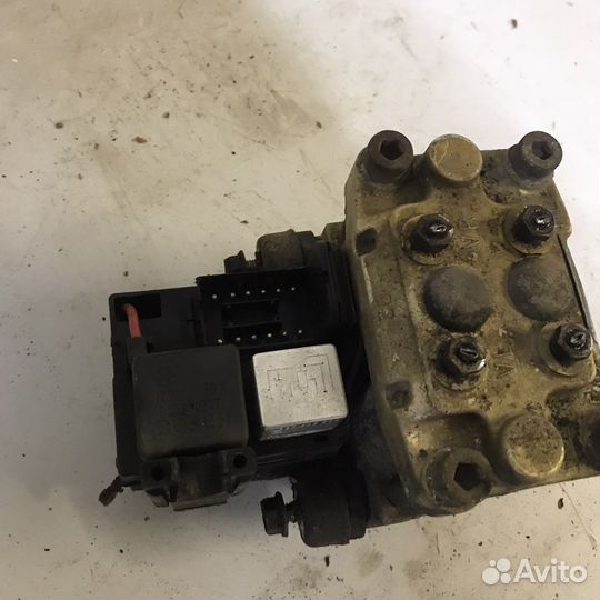 Блок ABS BMW e32