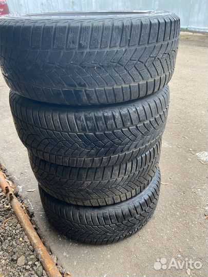 Goodyear UltraGrip Performance Gen-1 255/55 R17 101V
