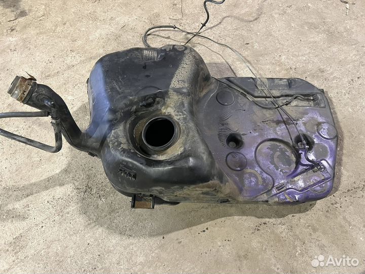 Топливный бак bmw e34