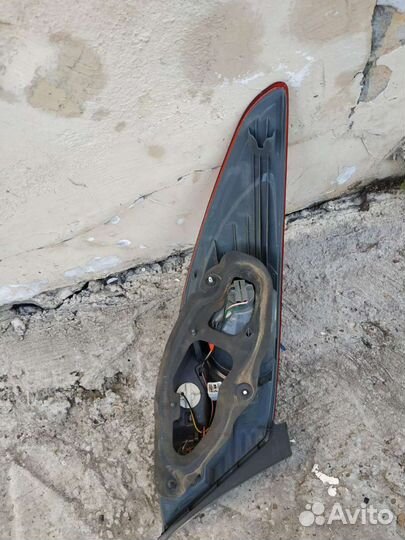 Задняя правая фара на hyundai solaris 1