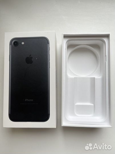 Коробка от iPhone 7
