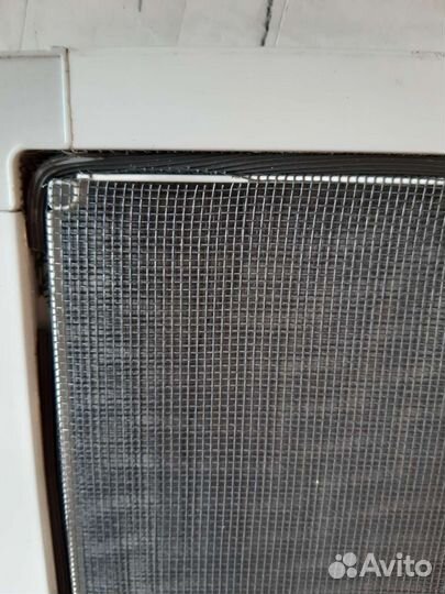 Москитные сетки с дефектом и без дефекта сетки